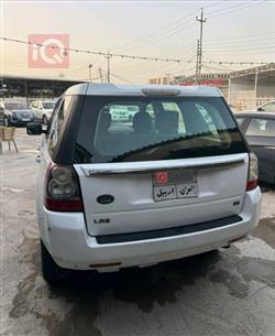 لاند روفر LR2